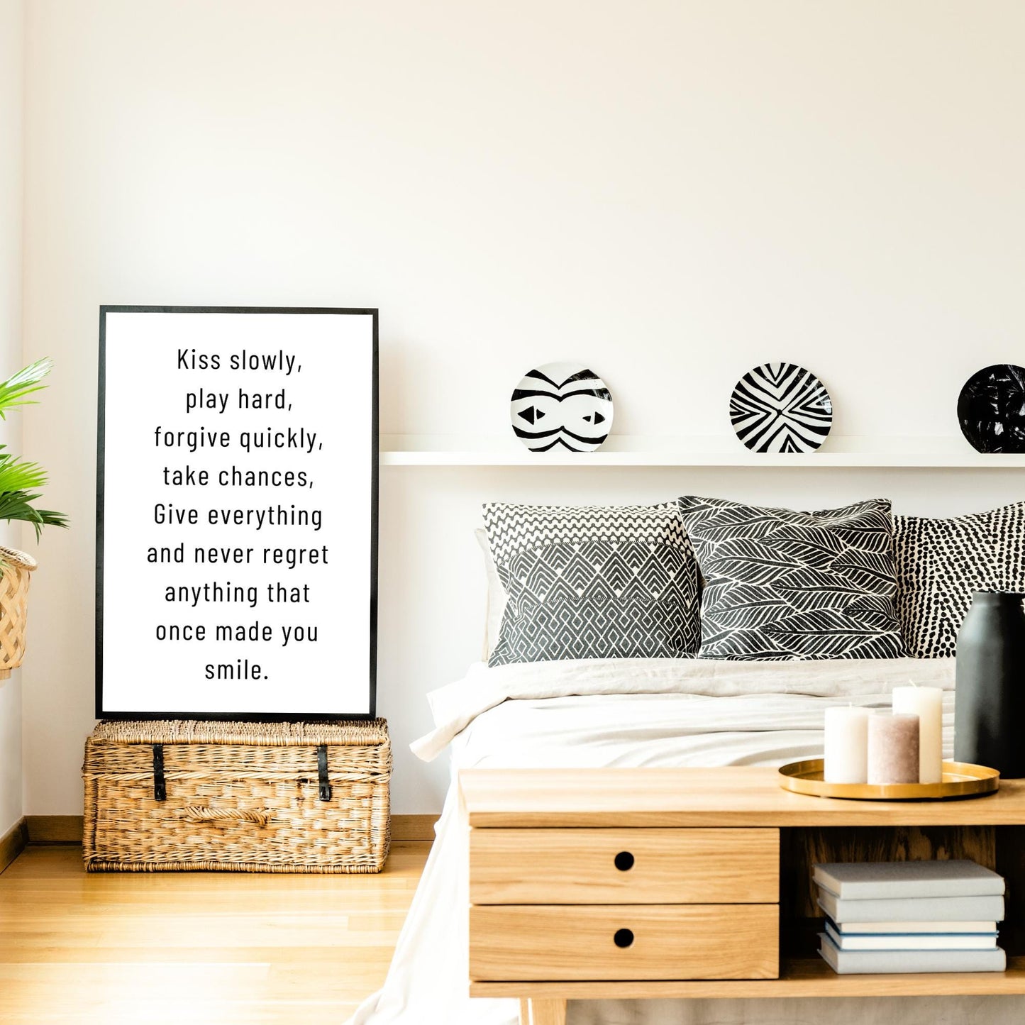 Kiss Slowly, Live Boldly Print